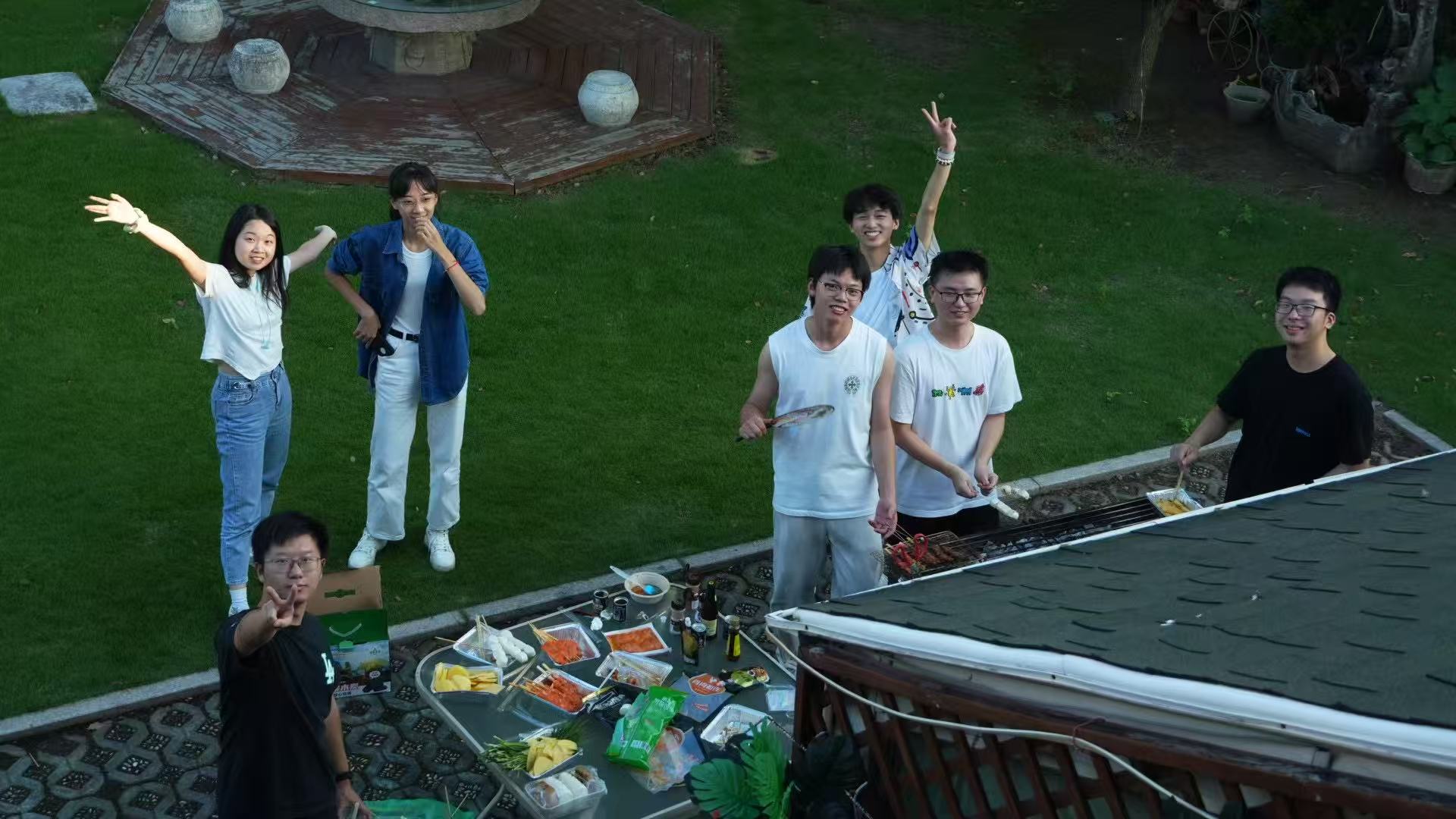 志愿者集体活动照片1